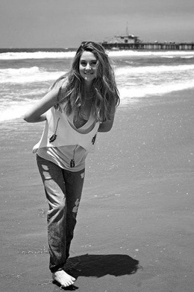 Happy Birthday, Shailene Woodley. Happy birthday my favorite          