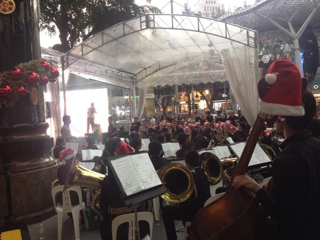 fakeTKBand's tweet photo. If you're currently in orchard, tune in to TK Band at Shaw House! http://t.co/DVNDQmjULd