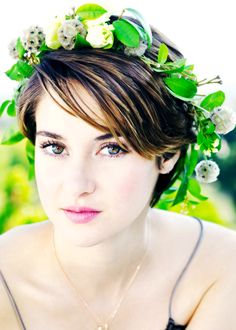 HAPPY BIRTHDAY, BEAUTY. one and only my favorite Shailene Woodleys rps!         