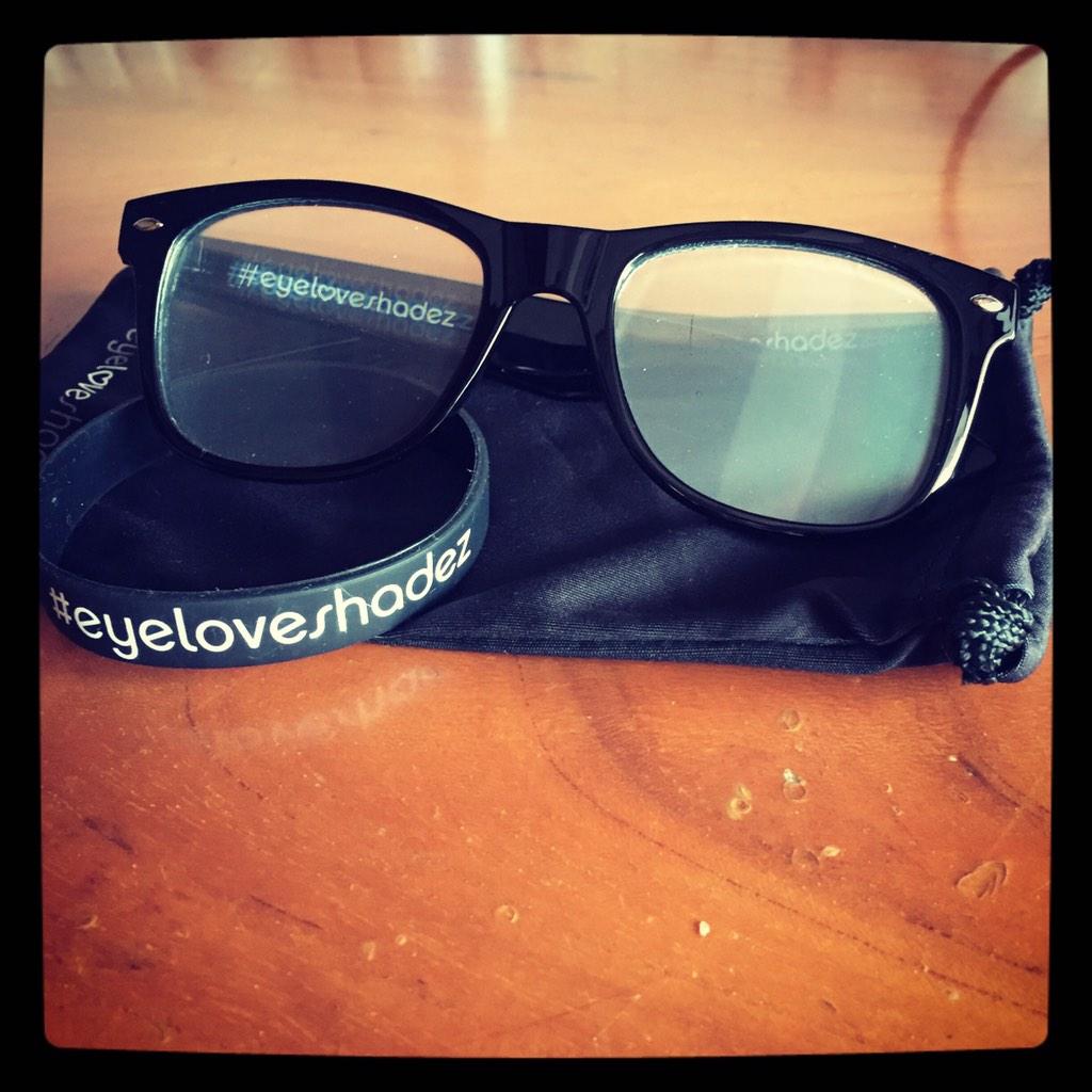 chinarshah5's tweet photo. @EyeLoveShadez #eyeloveshadez #diffractionshades #edm #plur #rave http://t.co/J5eHp8oxN1