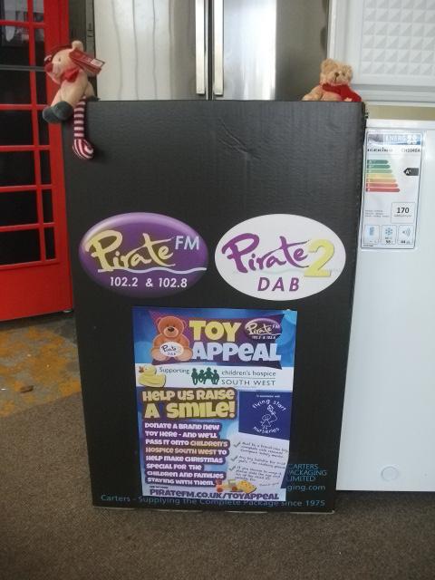 ApplianceBodmin's tweet photo. Help us raise a smile with @piratefm and drop your new toys of to our drop in collection point!!! http://t.co/tVZvghGvsc