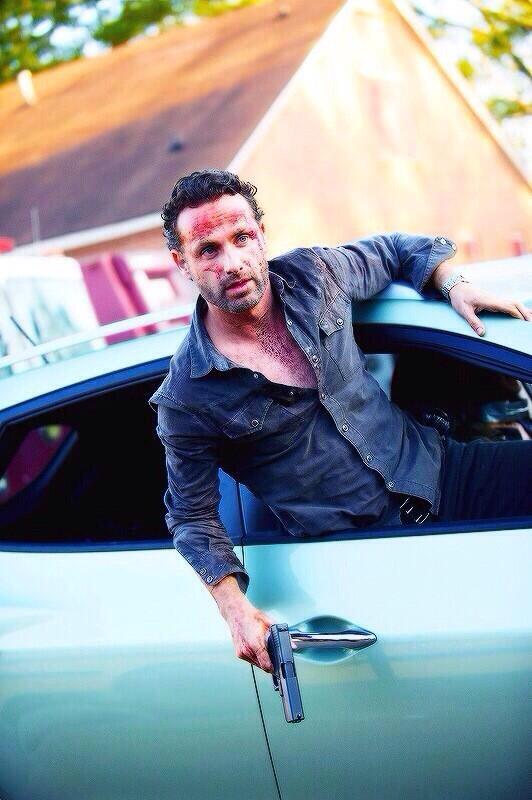 thewalkingoscar's tweet photo. Good morning family #TheWakingDead #TWDFamily http://t.co/nnFQv534mQ