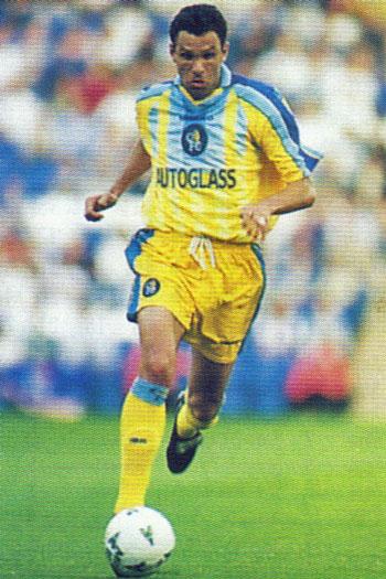 Happy birthday to former Blue, Gus Poyet who is 47 today  