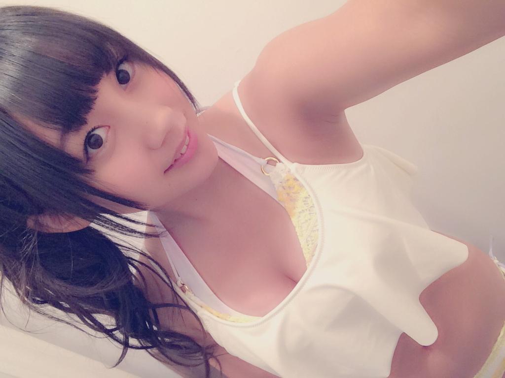 fww_shuu's tweet photo. ▽

ご飯食べてお風呂入ってくるなぁ?
覗きはあかんで?  つて

▲ http://t.co/y0oFmBVpCs