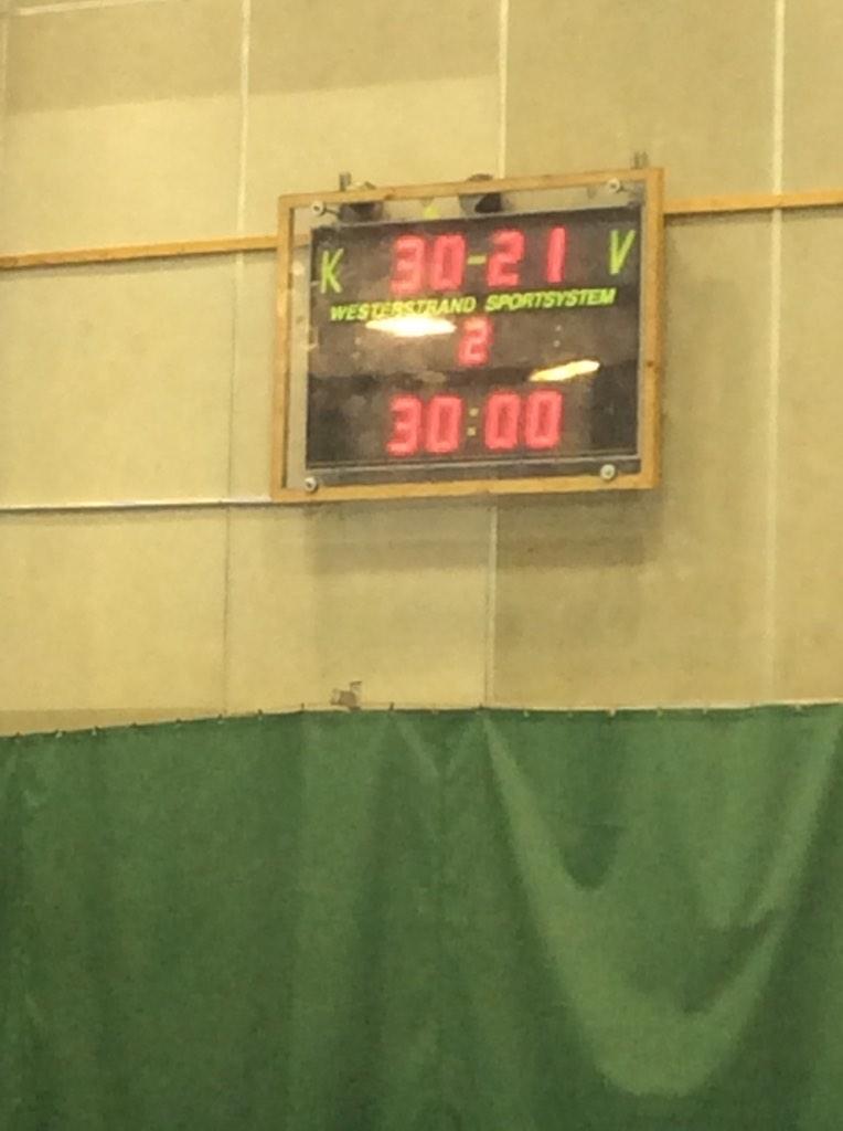 hellas_if's tweet photo. Matsi 30-21 Granille, mutta koko Hellaksella tosi hyvä tsemppi koko matsin #käsipallo http://t.co/sfL6TnY9gk