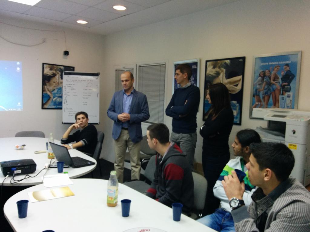 DeltaFondacija's tweet photo. Stipendisti programa #FondZaBuducnost @Delta_Holding u obilasku distributivnog centra #DeltaDMD http://t.co/T5tGqA7Pw2