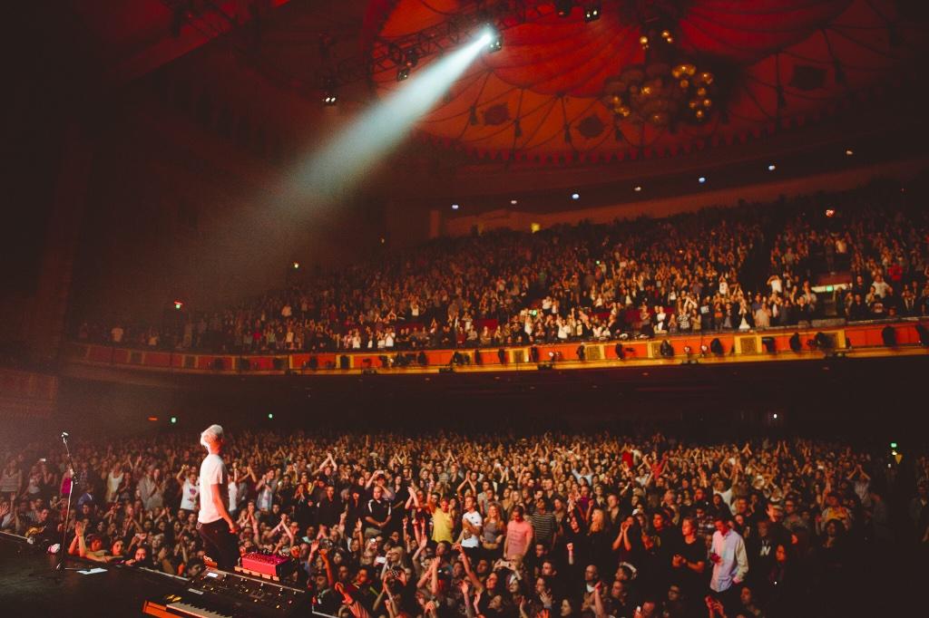 fosterthepeople's tweet photo. los angeles we've been waiting for you http://t.co/EFnSFlthFW