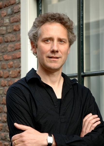 Grijs en nat buiten? Wordt weer warm vanavond bij onze opera Torrentius. Andrew Wise dirigeert tinyurl.com/mpq2fn9