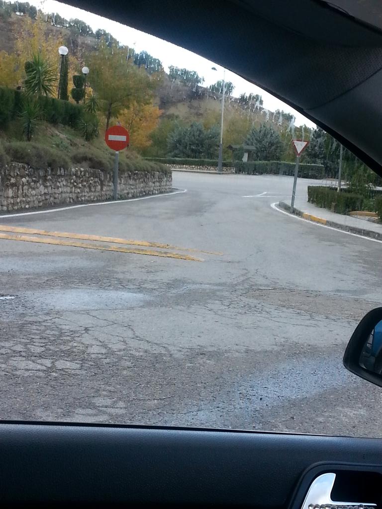 patricia_steisy's tweet photo. Tiro o no tiro .. las cosas que una se encuentra ahora dí huevos con la boca cerrada... jajaa http://t.co/Td3xgL4e2j