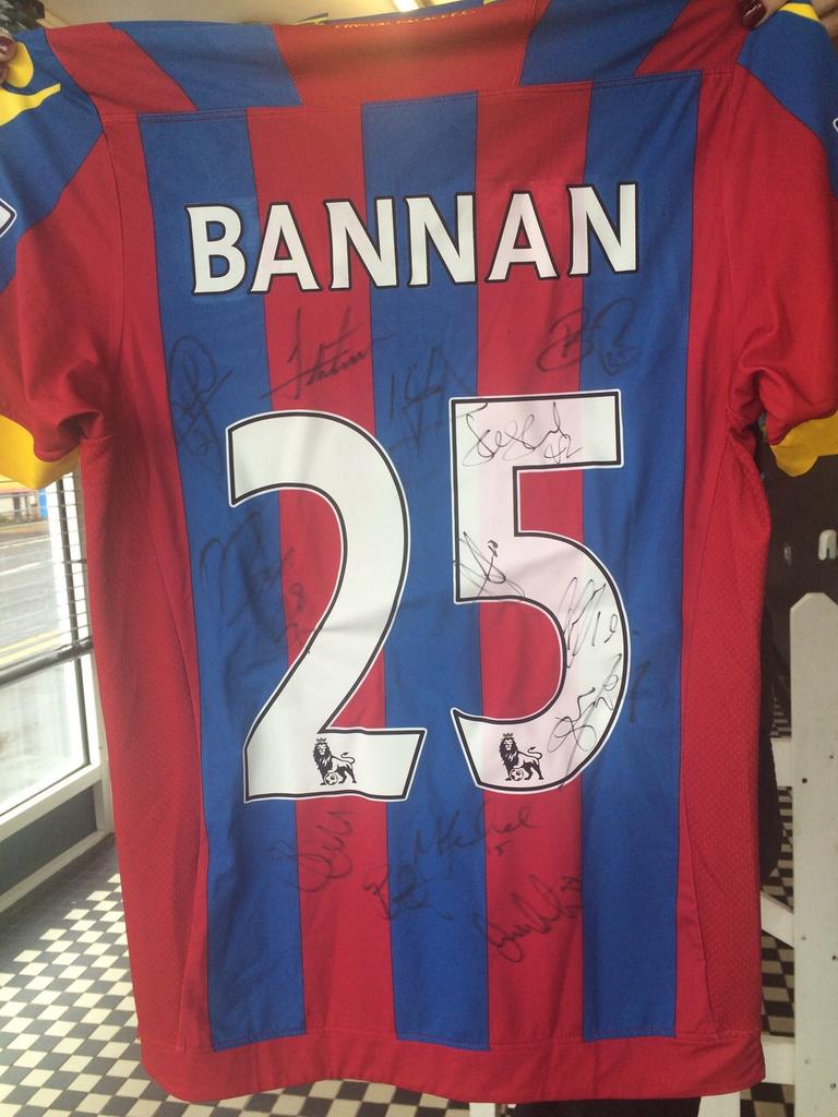 BarkLaneSalon's tweet photo. It arrived! Our main Auction Prize 4 tomorrows event at @FoxCoulsdon; Palace signed shirt ⚽ #raisingfunds @Foal_Farm http://t.co/bZWq8jxwEk