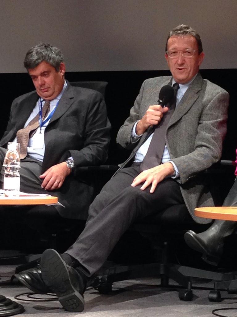 AuzouCeline's tweet photo. #RES2014 @ARSAquitaine : nos expé st hospitalo centrées. Il faut aller vers le secteur libéral et sortir de l'expé http://t.co/SMarRzguUw