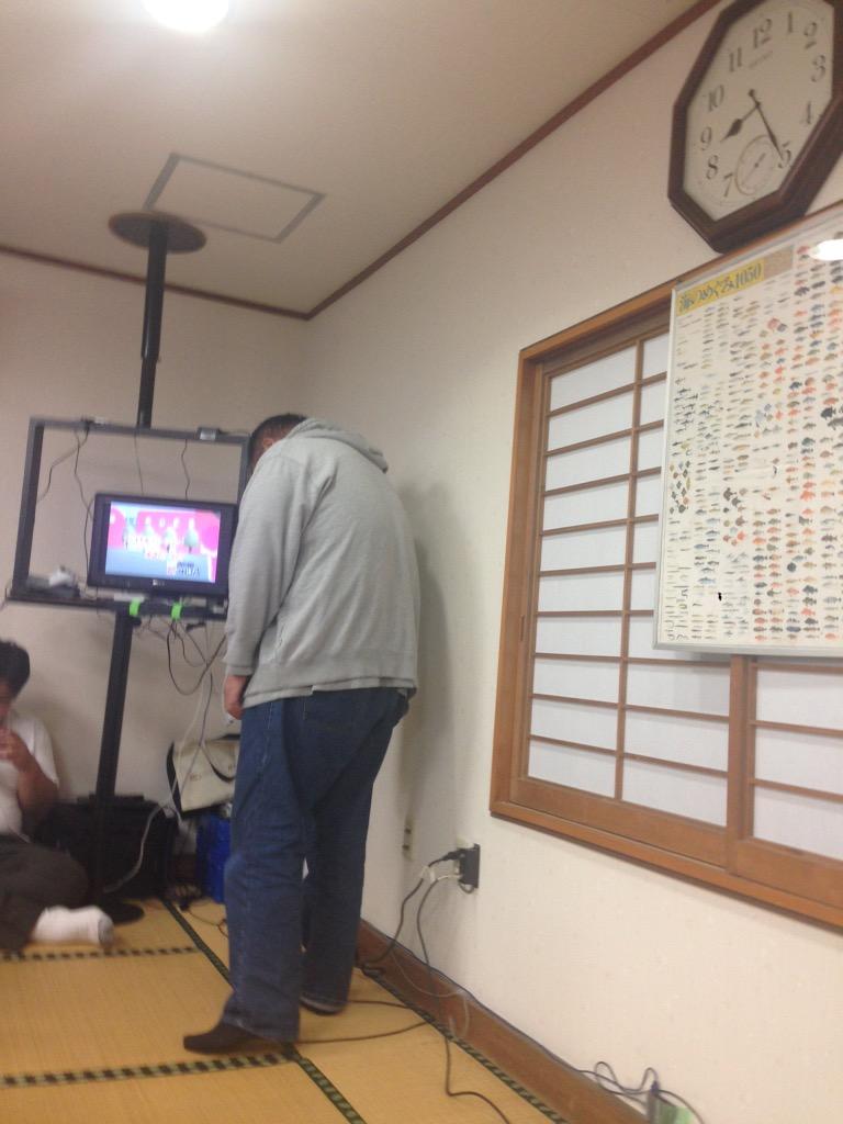 KawaiPenguin's tweet photo. ガオガイガーを歌う某先生(=゚ω゚)ノ
#oarai
#DWII http://t.co/98ugmBH4hd