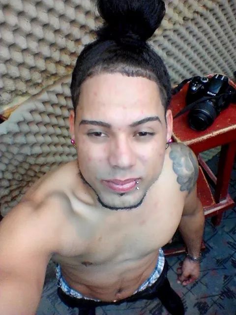 MontequieuHd's tweet photo. ¿dime tu bello o feo..
Pos data(no comentar honbre solo chupas bueno... http://t.co/XAhMmzbap2