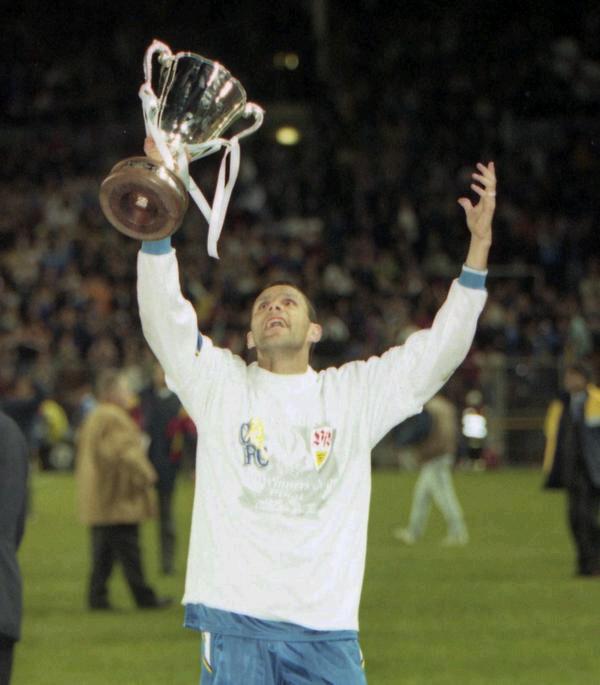 Happy Birthday Gus Poyet, Legend !!! 