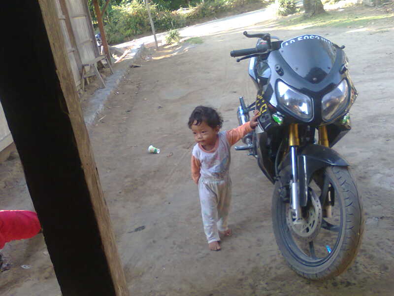 Jabrix_PenToil's tweet photo. Arep numpak ra ketok http://t.co/yQSuQ5CJ0t