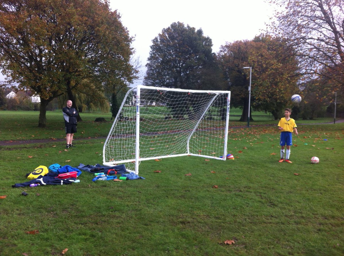 EMHFC1967's tweet photo. The EMH U12 Managers Birthday Crossbar Challenge. Won by Jeb, Jack H and Darren. Great training session today. http://t.co/pedpWjibRm