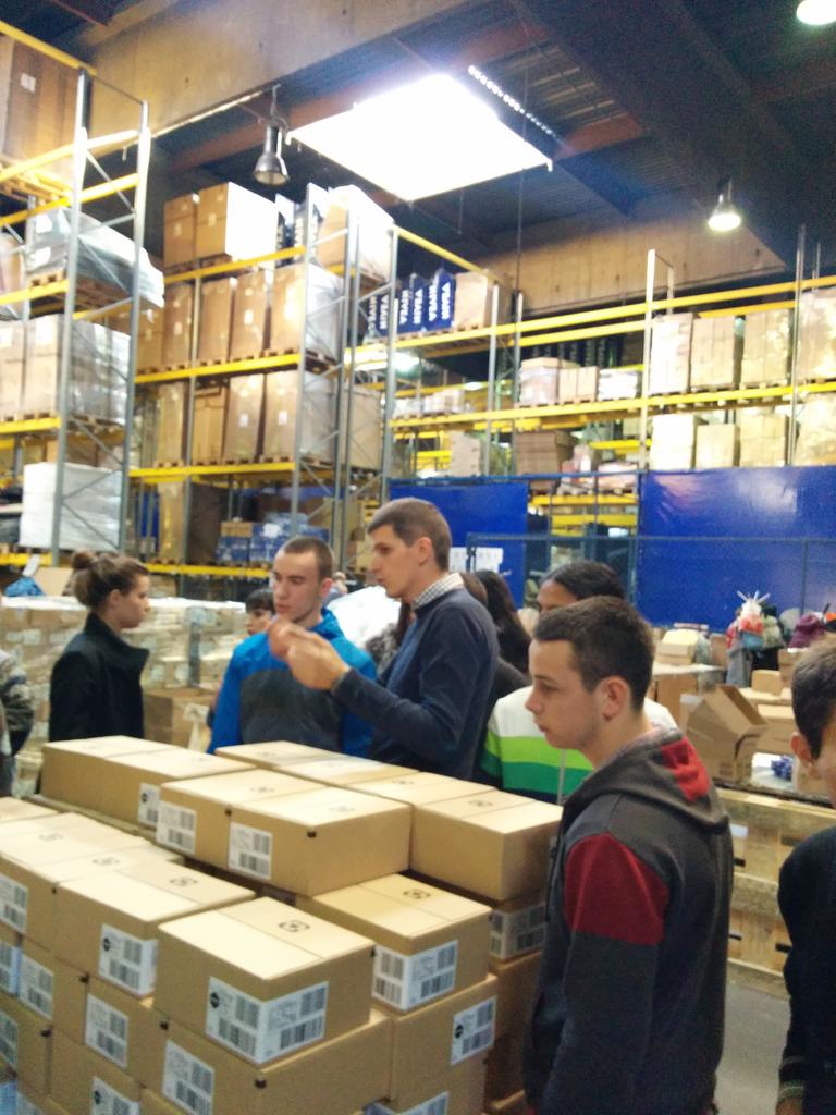 DeltaFondacija's tweet photo. Obuka o nacinu deklarisanja robe #FondZaBuducnost @Delta_Holding #edukacija #DeltaDMD http://t.co/hFYdf4T1fr