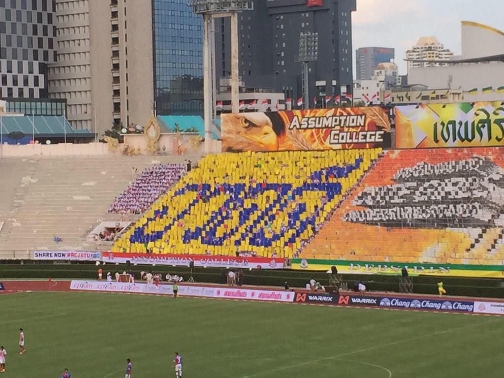 smabxp_'s tweet photo. อัสสัมชัญ : อวดดี
สวนกุหลาบ : แล้วไง

เดี๋ยวนะแกทำไมมันมุ้งมิ้งแปลกๆ 😳 #jaturamitr http://t.co/0dpqCStqwH