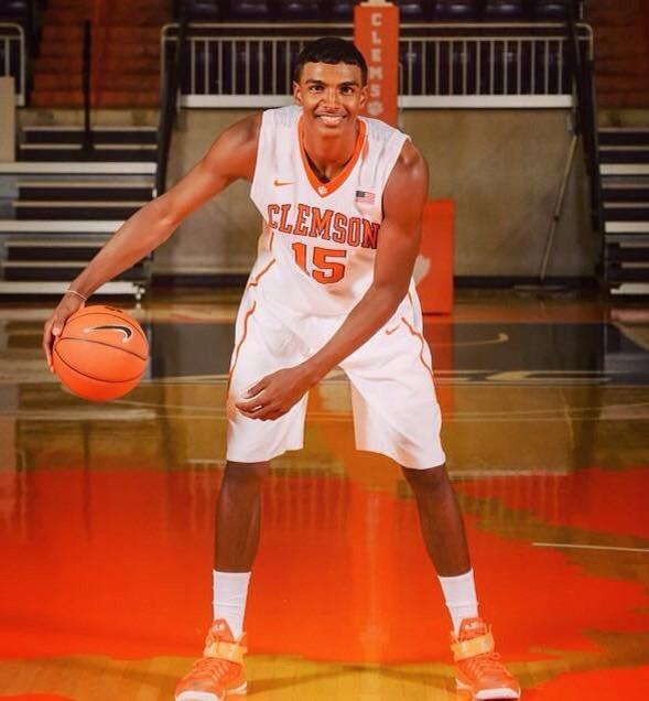 WVFollowers's tweet photo. He Is Mr. WV. Now Mr. Clemson Ladies &amp; Gentleman, I Give You @DonteGrantham32 @ClemsonMBB #WVathletes #Freshman #15 http://t.co/gVJ2sWkAbB