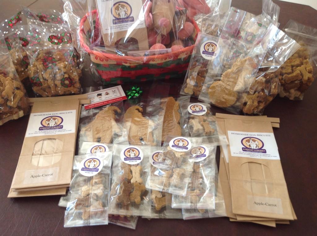 LINDACARRUS's tweet photo. Lots of thanks to all our customers new and old.#organic dog Biscuits http://t.co/KeCcVykFAR