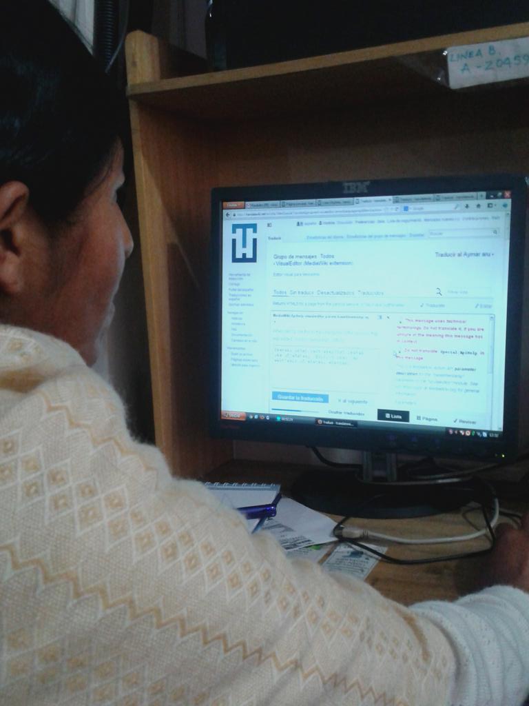 jduranboger's tweet image. 1ra jornada previa al #TraslatonAymara de @wikipedia Vikytinta traduciendo el #EditorVisual  cc @wikimedia_bo