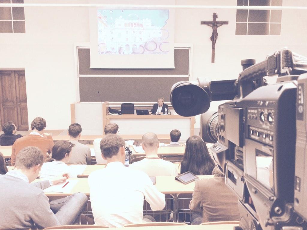 kernelitalia's tweet photo. #Kernelitalia #potificiauniversitagragoriana  #comunicazione #communicatie #roma #movie #cloud #streaming http://t.co/Rl90hHxkbY
