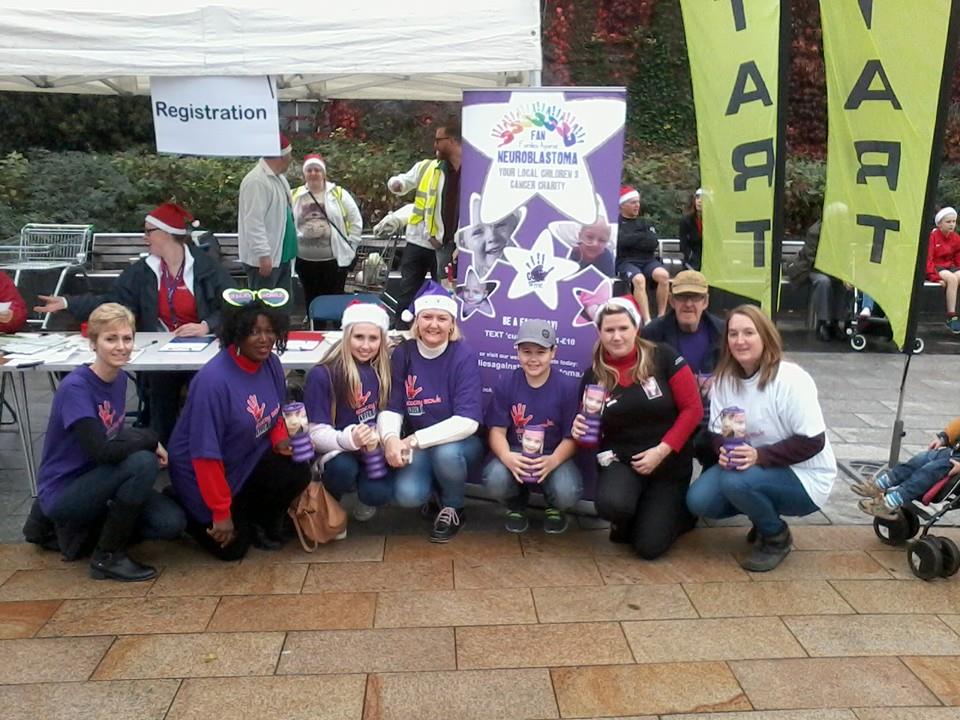 confident_queen's tweet photo. More great pics #santasdash for @staceymAPPEAL #savingstacey raising awareness and funds. Thanks #Gravesham http://t.co/phljsXde2P