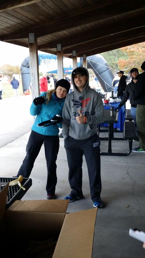 STLFan4Life8971's tweet photo. @TEAMRWB @TeamRWBRVA  @TeamRWBVirginia  Sam and Kara representing at the Fallen Heroes 5K in Virginia Beach, VA http://t.co/kryEGwe6wg