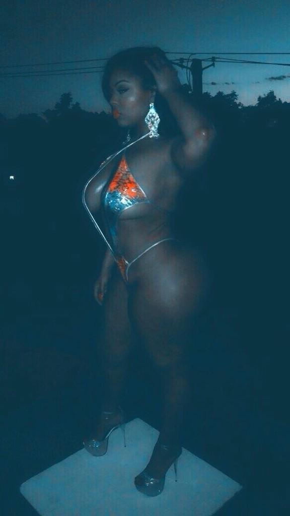 chucknice410's tweet photo. @Lena_Chase #ThankGODforthickGirls😍#BodyonTEN👍 http://t.co/ag69x1uF6c