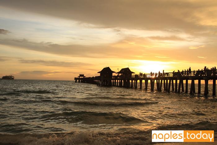 We residents of Naples have the good fortune of stunning waterfronts and great weather. naples.today/article/9/napl…