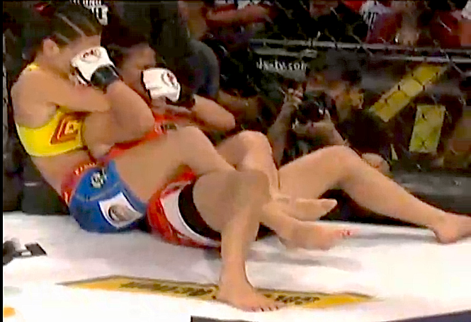 asiammaofficial's tweet photo. Cortney Casey wins her #PXC46 debut by RNC.  Play by play:
http://t.co/WgGZ1FmrYv http://t.co/gxaUEX3MDl
