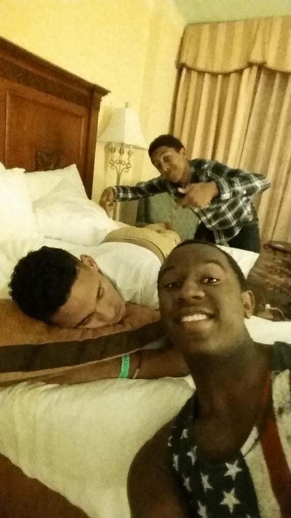 WiLLx386's tweet image. My bro @pattheezy  was # slumped last night lol #fusion14