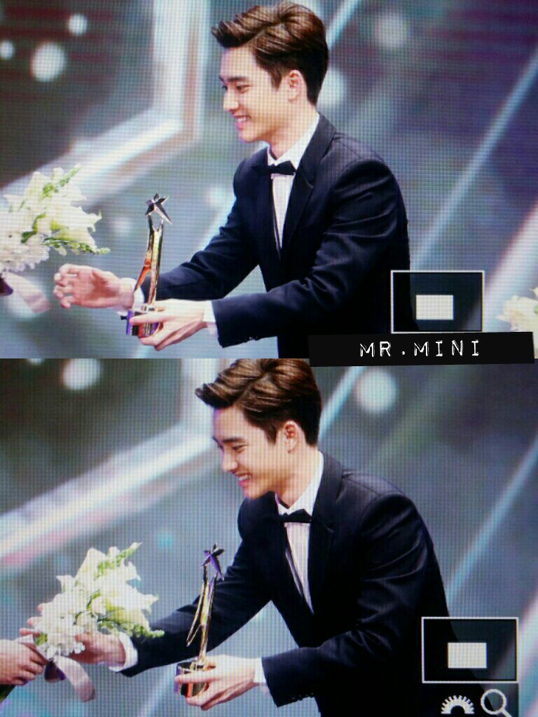 Mr__mini's tweet photo. 141115 대전드라마페스티벌 #경수 
경수야 신인상 정말정말 축하해😢😭😭🙊♡♡♡♡♡ http://t.co/pCYlno9zlt
