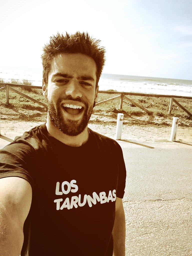 LosTarumbas's tweet photo. Muy grande @IsmaelAvils ... El surfero #Tarumba !!! http://t.co/VjlLCqXBcv