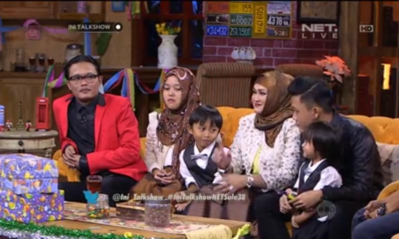 Aaja142Dewi's tweet photo. Skses sll ya kang karir nya @newsuleprikitiw smg ttp langg sm teh lina sampai ahir hayat amin #IniTalkshowNETsule38 http://t.co/qC7O2o4KxI