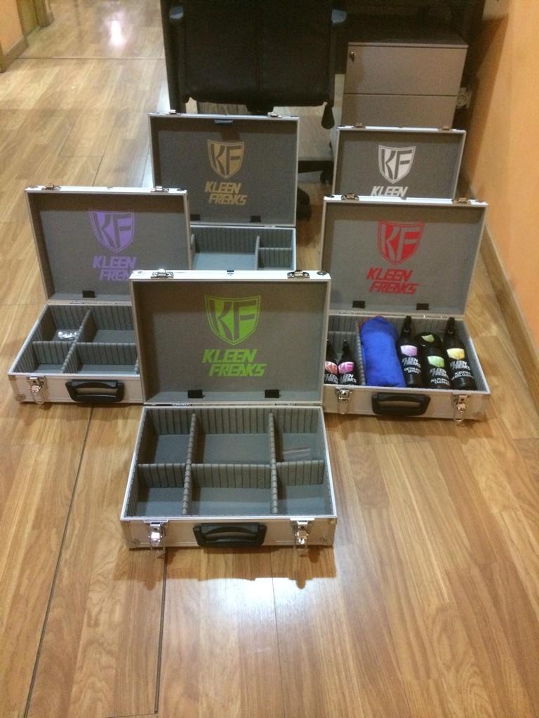Kleen_freaks_sp's tweet photo. Haz tu pedido ya y personaliza el color de tu maleta para llevar los productos KF!!
kleenfreaksspain@gmail.com http://t.co/sSeXZZFawg