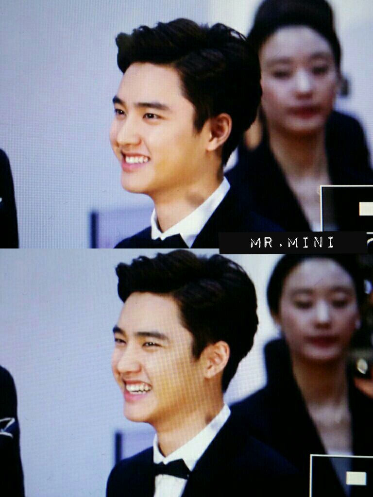 Mr__mini's tweet photo. 141115 레드카펫 경수😍😍😝😜👏👏👏
오또케 이로케 생기쓔가 이쏘? 😭
넘 잘생겨써....흐르흐그흑 http://t.co/oCMiIhhOiH