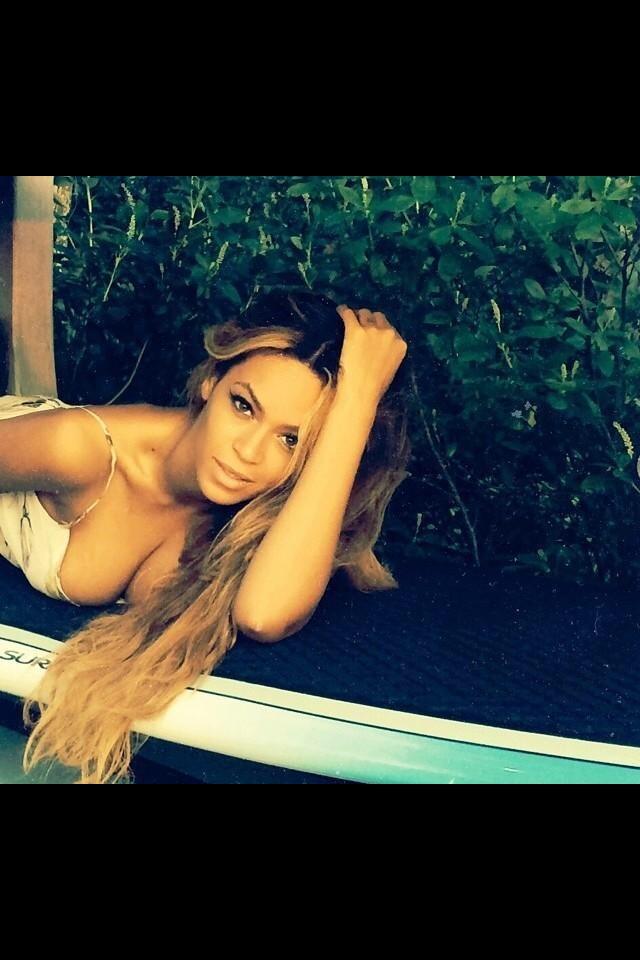 Nazli35Girl's tweet photo. Beyoncé http://t.co/ady8G0sHxp