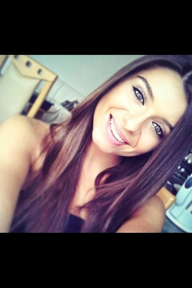 Nazli35Girl's tweet photo. Turkish girl 🚀 http://t.co/gMIbrbFqXh