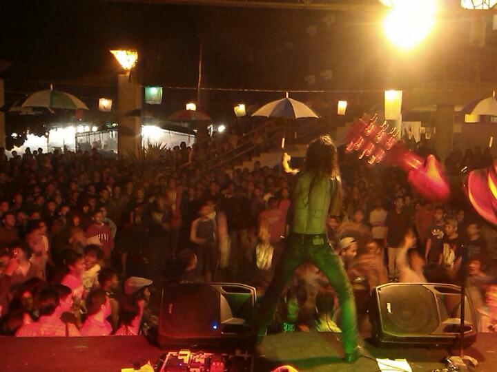 FSTVLST's tweet photo. Hari Terakhir Peradaban,

Bahagiakan wahai barbarian~ http://t.co/aSNv6yFY7v