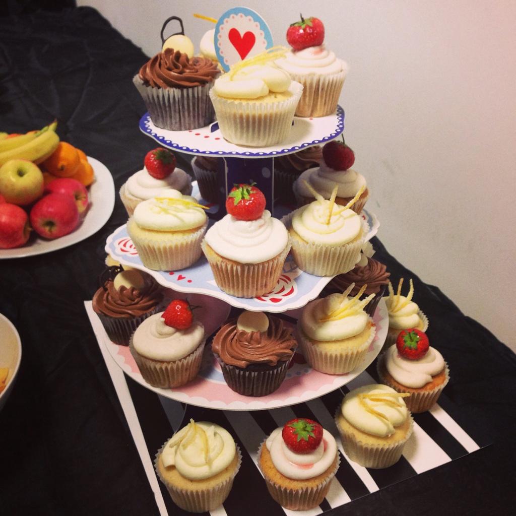 TeamBATC's tweet photo. These are still waiting to be eaten! #CreativeWritingMasterclass http://t.co/1qkhpktYW4