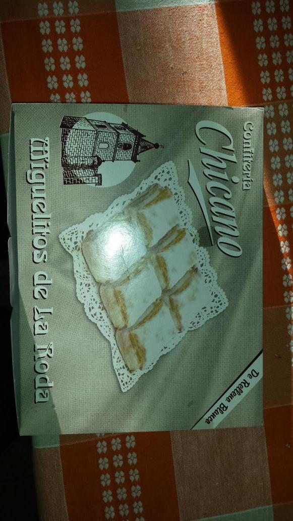 monky669's tweet photo. Miguelitos de chocolate blanco menuda combinacion http://t.co/iFcmQNj7Ec