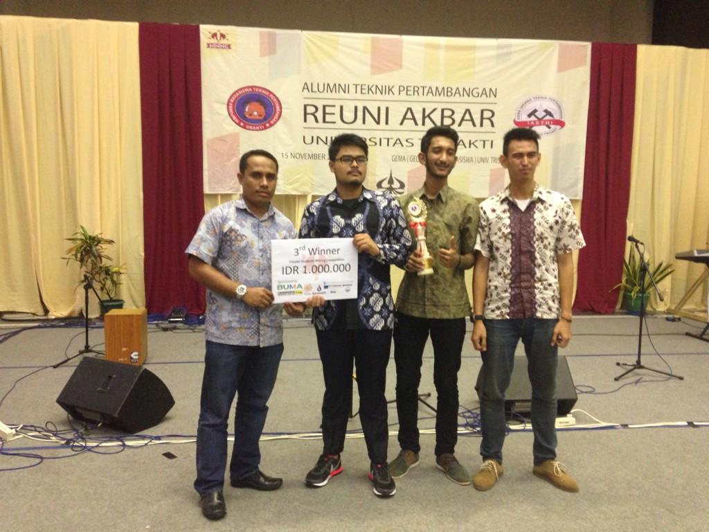MiningWeek_2014's tweet photo. Pemenang ke 3 Trisakti Student Mining Competition: Tim absolute miners!!!! Selamaaaaaat! ;) #MiningWeek2014 http://t.co/J8gUaeDC4n