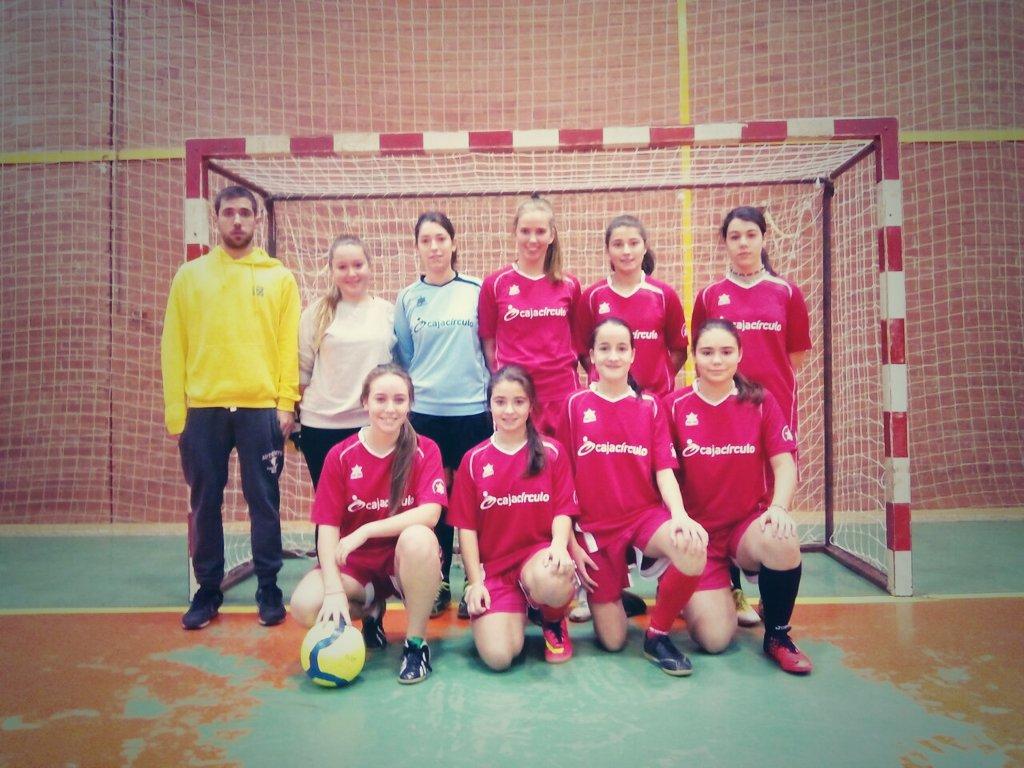 BeaLooveYou's tweet photo. Las mejores sin duda alguna 👌⚽⚽🎉🎊🎆🎆🎆 http://t.co/GQV1aSC1tn