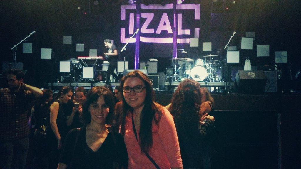 Sandra_nuages1's tweet photo. Increible noche! http://t.co/iClbbbpLcp