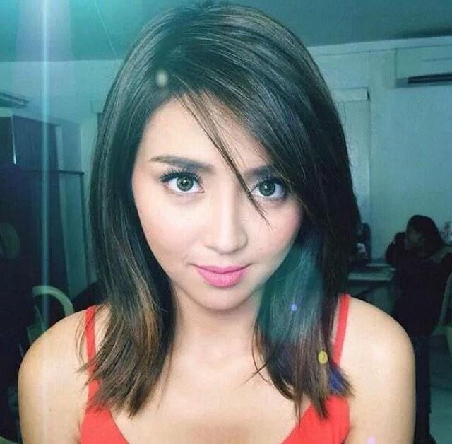 kathkath181's tweet photo. Staring at you.. Makes me hyper ❤️❤️❤️ http://t.co/6iQUXvHl5o