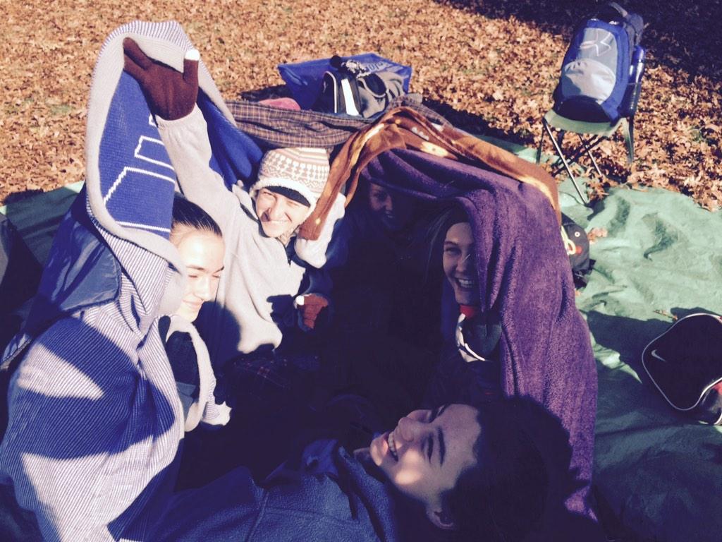 CoachCrowleyXC's tweet photo. Trinity Hall Tent! Let's go girls's!
#TrinityHallXC http://t.co/xhPBjlPe5S