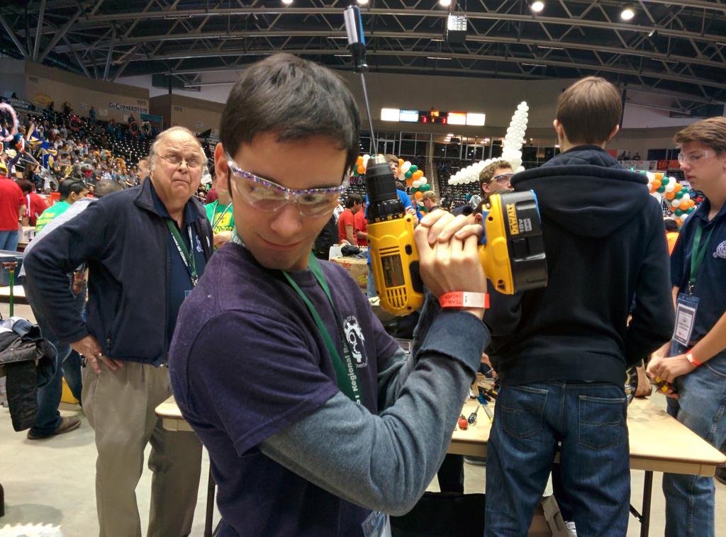 genesisrobotics's tweet image. Meanwhile in the pit: