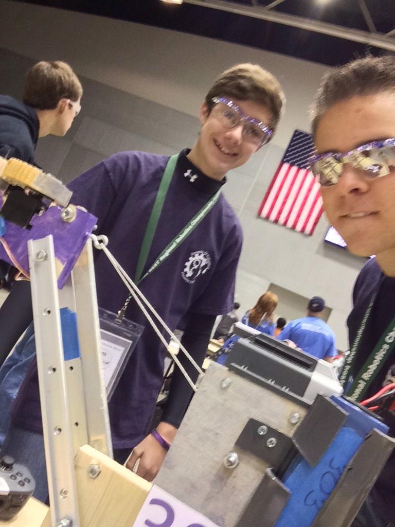 genesisrobotics's tweet image. Our first round, Will is ready to drive! #bladernnr