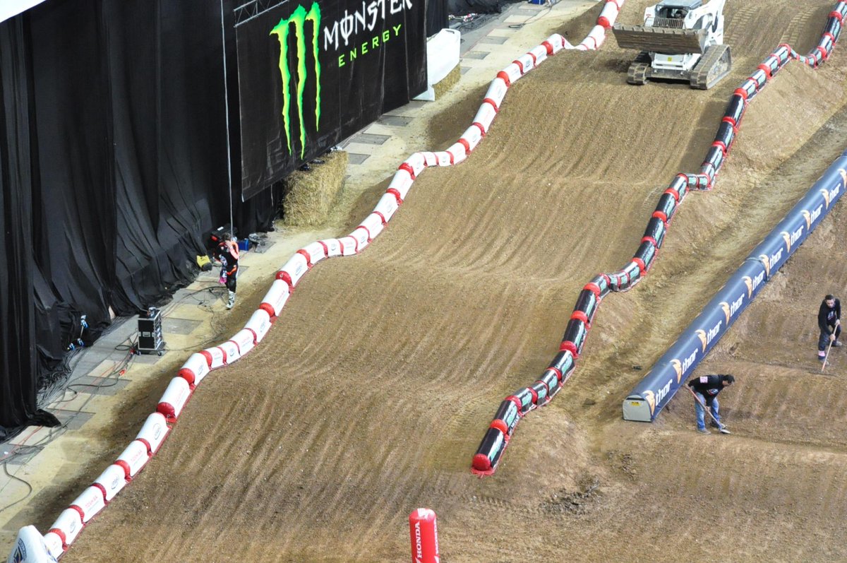 directmx's tweet photo. This is a picof the rhyhm section after the first practice.  Dirt is very soft and there ruts are going to get deep! http://t.co/ZGLEHvpxZ6